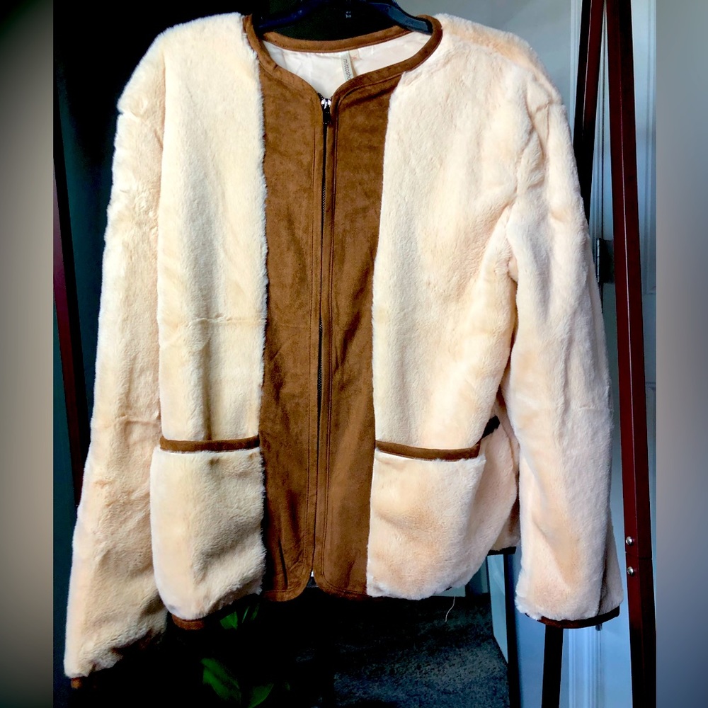 Women’s Fancy Faux Suede and Furry Bomber Jacket Size M